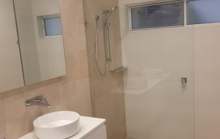 frameless glass shower doors Instllation