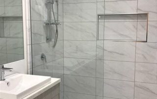 Bathroom Frameless Installation